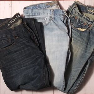 LOT OF 3 AMERICAN EAGLE JEANS MSRP 200$